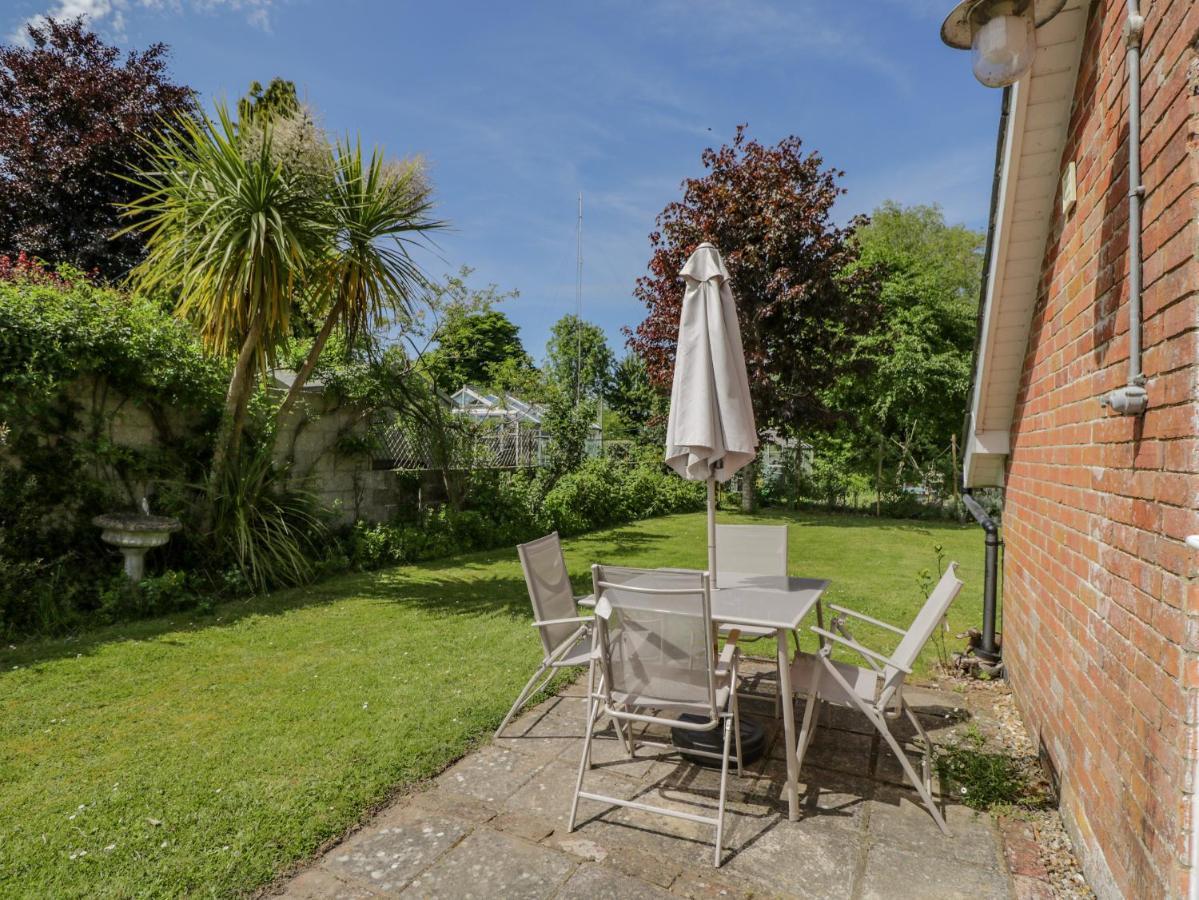 Parkfield Cottage Sturminster Marshall Exterior foto